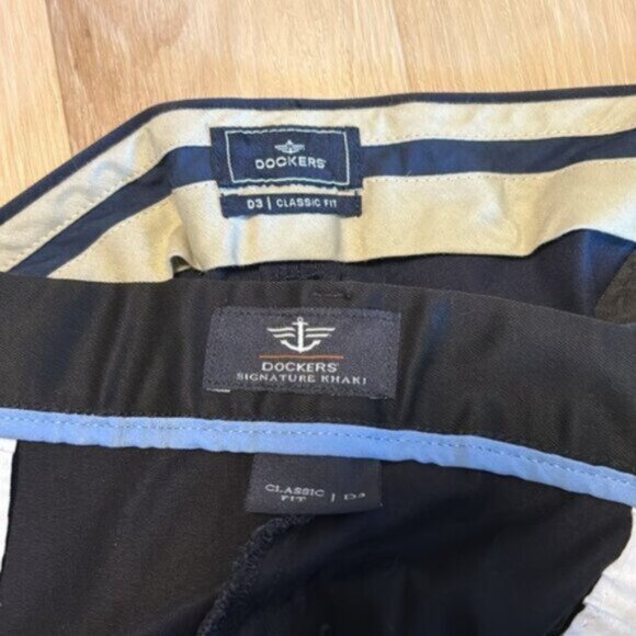 Dockers Dress Pants Classic Fit 44 x 32 - Picture 2 of 4